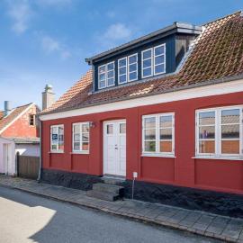 Charming, newly renovated large family townhouse, hotell sihtkohas Marstal