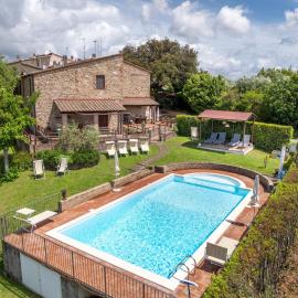 BonoVivo Tuscan Houses in Chianni
