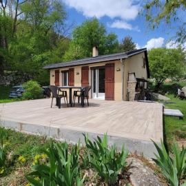 Chalet Le Parc de Latour, au pied de la montagne, hotel u gradu 'Latour-de-Carol'