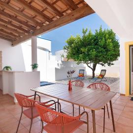 Modern Villa In Olhao, hotel din Quelfes