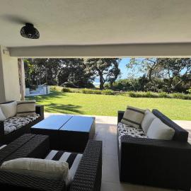 SeaWaves Beach House, Shelly Beach, hotel in Shelly Beach