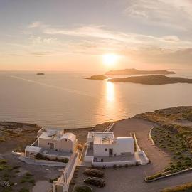 Agia Marina Caldera suites