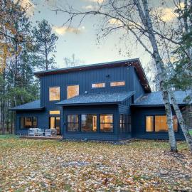 Private Lakeside cabin in the Heart of Chippewa NF, hotel di Dora Lake