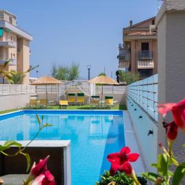Nuovo hotel ANTHISA