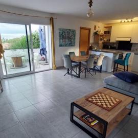 Family villa 3 bedrooms 2 bathrooms AC Terrace BBQ, hotel v destinácii Biguglia