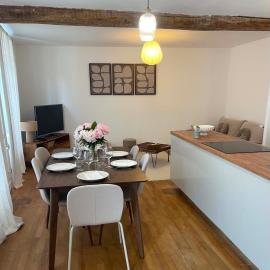 Maison Oria, hotel em Souvigny
