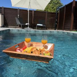 Villa Lylou - Villa entière avec piscine privée et vue mer, hotel in Sainte-Marie