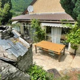 Maison 8 personnes - 3 mn du centre d'AX, Barbecue, Randos, Thermes, hotel in Ax-les-Thermes