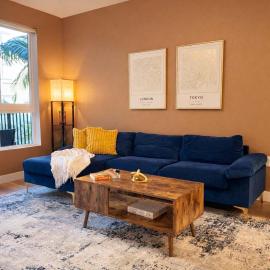 Relaxing Pacific Escape Near Disneyland, Pool & GYM, Hotel in Tustin