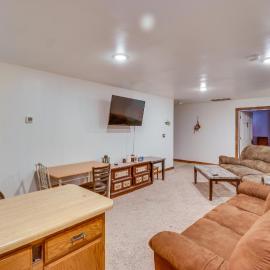 7 Mi to Lake Cochrane: Quaint Gary Getaway!, hotel a Gary