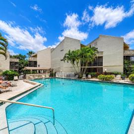 Siesta Key Beach - 2 Bedroom - 3 Beds - 3 Bathroom Duplex with Heated Swimming Pool