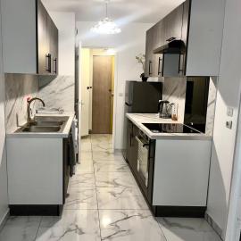 Appartement moderne lumineux avec vue verdure, hotell sihtkohas Les Ulis