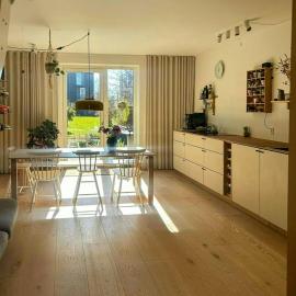 Hus Med Badebro Og Havudsigt På Margretheholmen