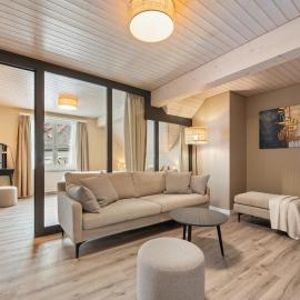 Interalps - AlpsView Premium Apartments Altdorf - Free Parking - AC, hótel í Altdorf