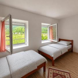 Blue Eye, hotel in Vusanje