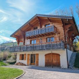 Chalet Creusaz – Évasion alpine près du Léman, hotel en Bernex