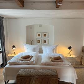 Designer Ferienwohnung Lykkegård im ehemaligen Weinspeicher nahe St Peter Ording und der Nordsee، فندق في تونينغ