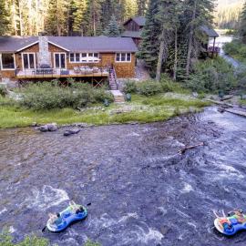 Truckee River House Sleeps 14 Minutes to Palisades, מלון בטאהו סיטי