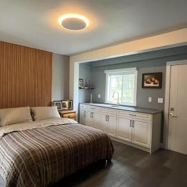 Sunshine garden One bedroom one bathroom, hotelli kohteessa Aldergrove