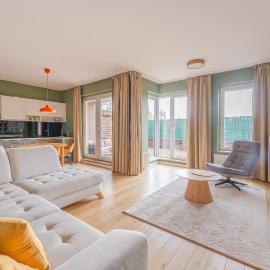 Mazowiecka Homely Apartment by BookingHost