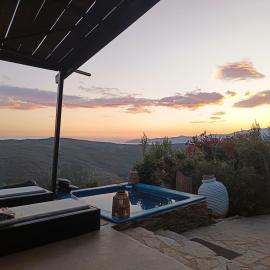 Kalliberry Cycladic hidden gem with outdoor bathtub