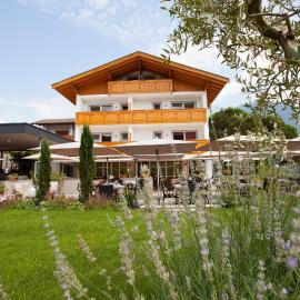 Hotel Eichenhof, hotel in Tirolo