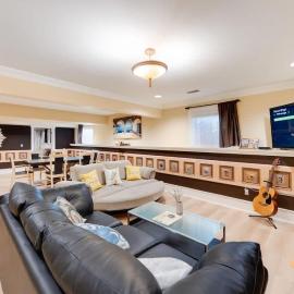 Anmore Nature Suite 2Bed 2Bath Private Entry
