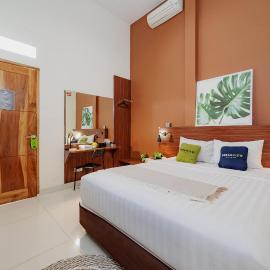 Urbanview Darmo Residence Bandung
