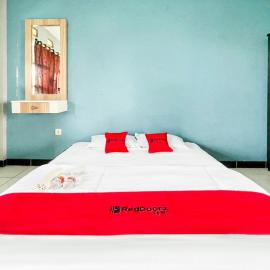 RedDoorz at Rafa Guesthouse Syariah Tasikmalaya, hotel in Gunungcupu