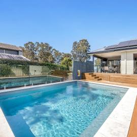 KozyGuru MayView | Lakeside Luxe Retreat