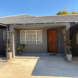 Phapel Home-Away