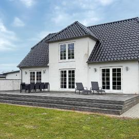 Stunning Home In Bramming With Wifi