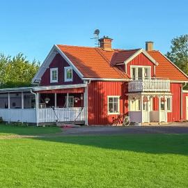 Lovely Home In Gamleby With Wifi