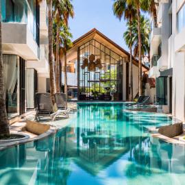Suite Calypso 1BR Palmyrah Surin 300m to Beach: Surin Plajı şehrinde bir otel