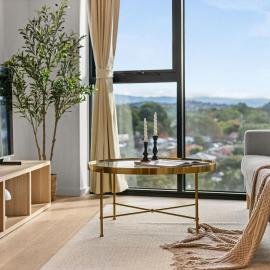 Stylish 1-Bedroom Gem a 6-Minute Walk to Westfield with Parking, hotel in Phillip