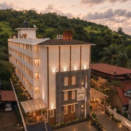 HUE GUH The Porto Candolim
