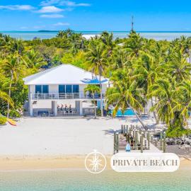 Private Beach Private overwater dock Heated Pool Mahi Key, Hotel in Islamorada