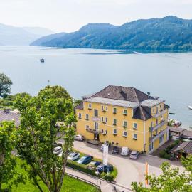 Strandhotel Pichler, hotel v destinaci Seeboden