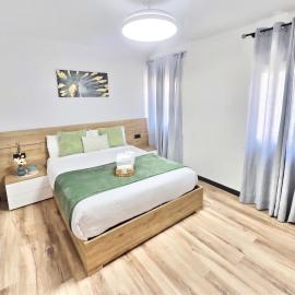 Comfort Stay-Private Apartment Near Barcelona, Airport，略夫雷加特河畔科爾內利亞的飯店