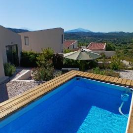 Beautiful 2 bedroom villa with private plunge pool, hotel a Arménoi