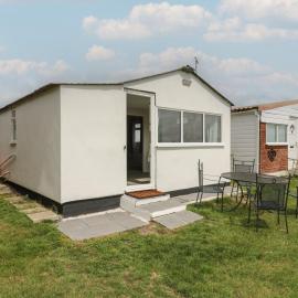 Watersmeet - 85 Park Avenue Holiday Village, hotel in Sheerness