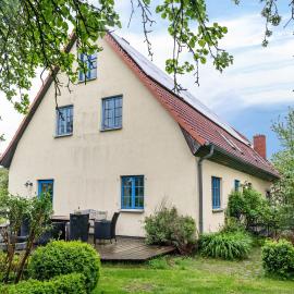 Ferienhaus mit 140m² für 8 Personen, מלון בKröpelin