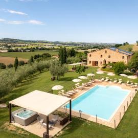 Casalantico, hotel en Corinaldo
