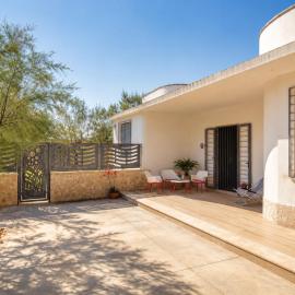 La Strada Del Mare - Costa Ionica - Villa Corallo, хотел в Мандурия