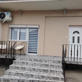 Studio Apartman Aki