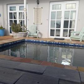 Oceanview Sunrise Beach Villa, hotel in Rocklands