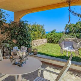 Oasi di pace e relax con piscina in Costa Smeralda, hotel a Abbiadori