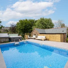 The Granary - Swimming pool, Garden, BBQ