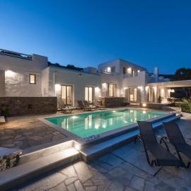 Luxury Complex Ninemia Villas, Hotel in Faros
