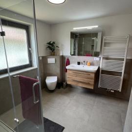Top Apartment mit Parkplatz & viel Platz, хотел в Mallersdorf-Pfaffenberg